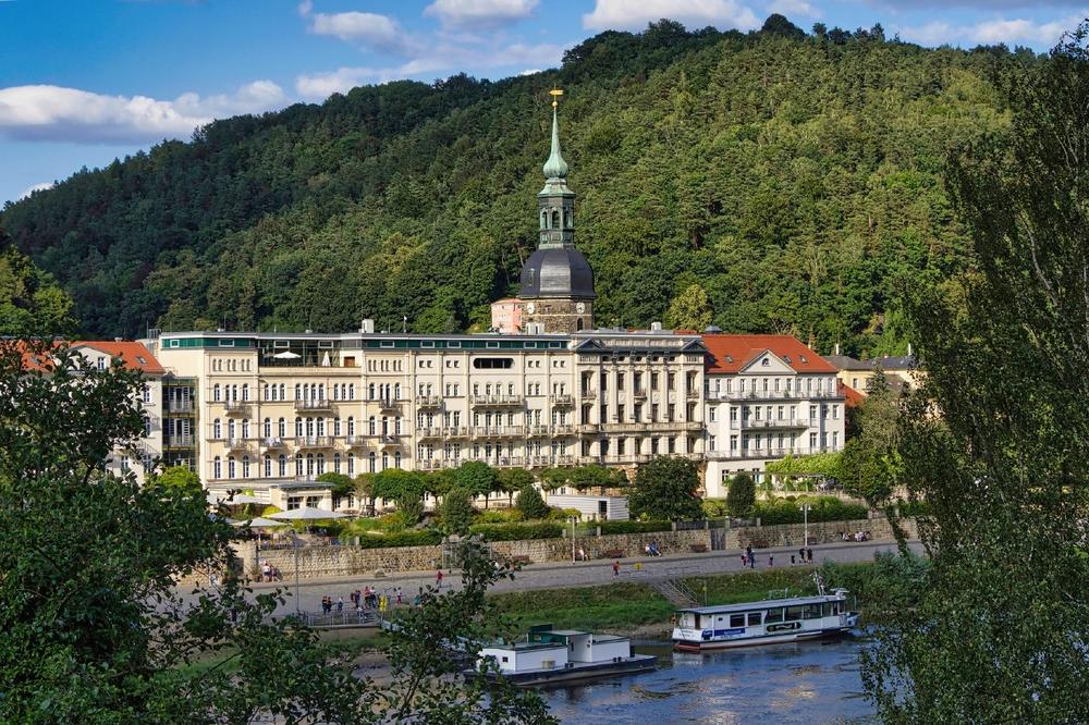 Hotel Elbresidenz erhält HolidayCheck Award 2024