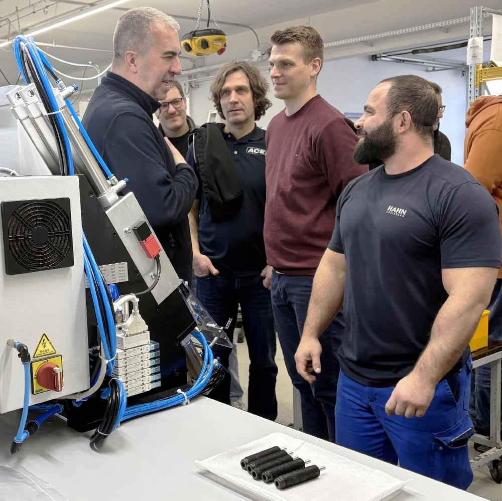 Ja zum Standort Deutschland: ACE Stoßdämpfer GmbH fertigt in Aichwald und Koblenz