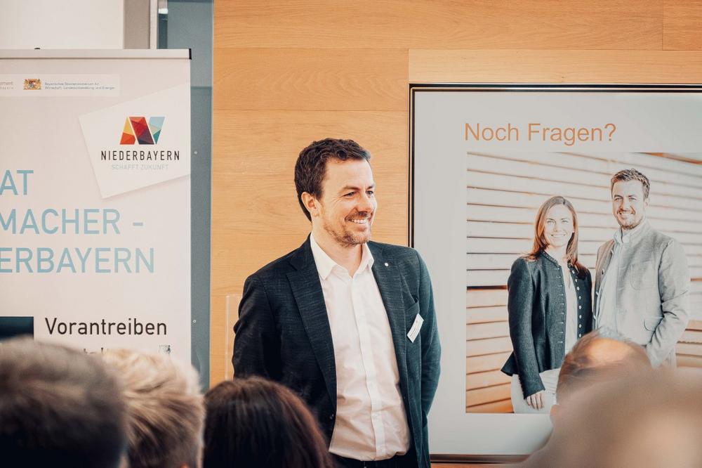 Erstes Netzwerktreffen der TOP-Unternehmen Niederbayerns bei Haas Fertigbau