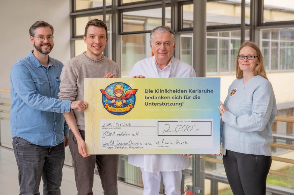 Klinikhelden freuen sich über 2.000 Euro
