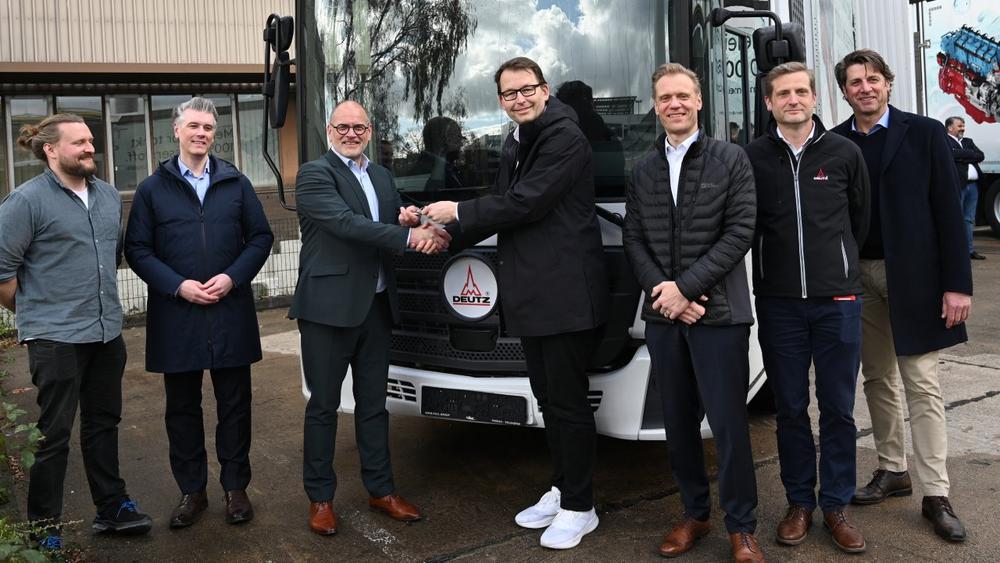 Hydrogen Combustion Under Real-World Conditions: IAV and DEUTZ Put 18-Ton Trucks on the Road