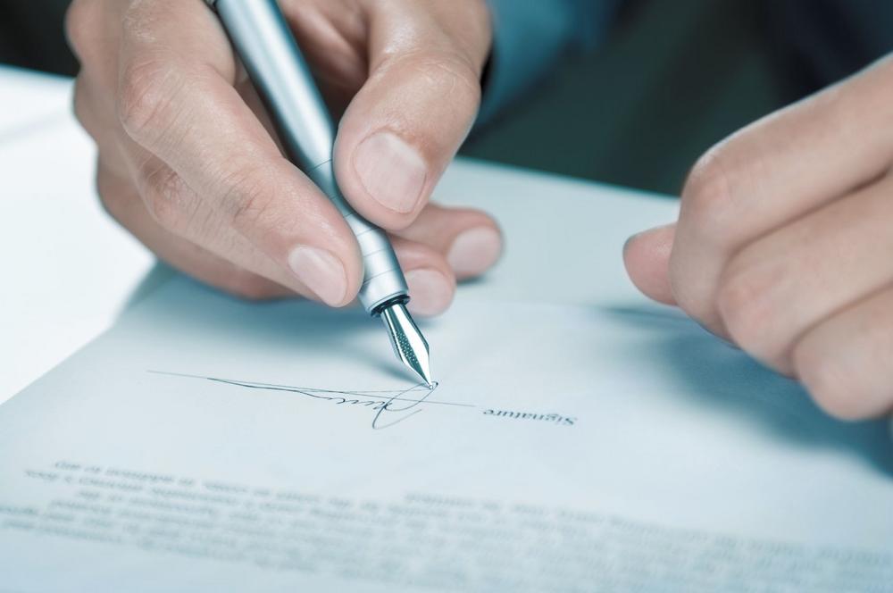 Ewopharma and Dr. Falk Pharma renew their long-standing partnership – a commitment built to last