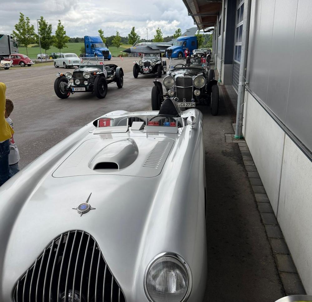 13. Paul Pietsch Classic: Mehr als 100 Oldtimer zu Gast bei Paravan in Aichelau