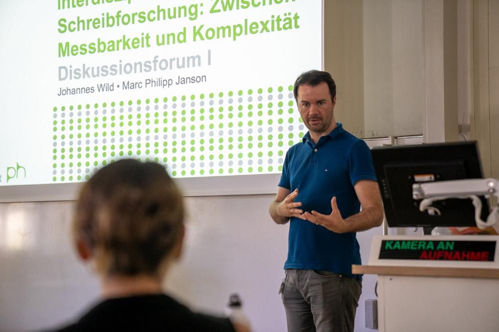 Schreib- und Textkompetenzen von Schüler:innen: Tagung des Forschungsverbunds dieS stärkt interdisziplinären Austausch