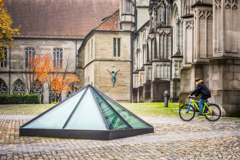 Stadtführungen im August in Konstanz: Kastellruine, Wassergeschichten und Wandmalereien