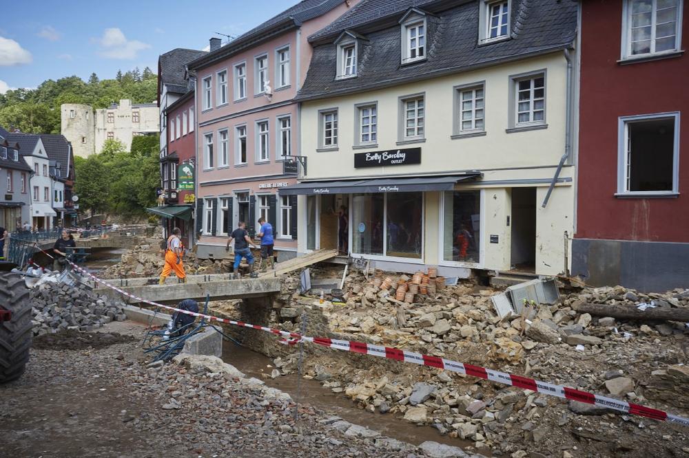 Fünf Jahre nach der Ahrflut fordert die DEVK mehr Schutz vor Naturgefahren