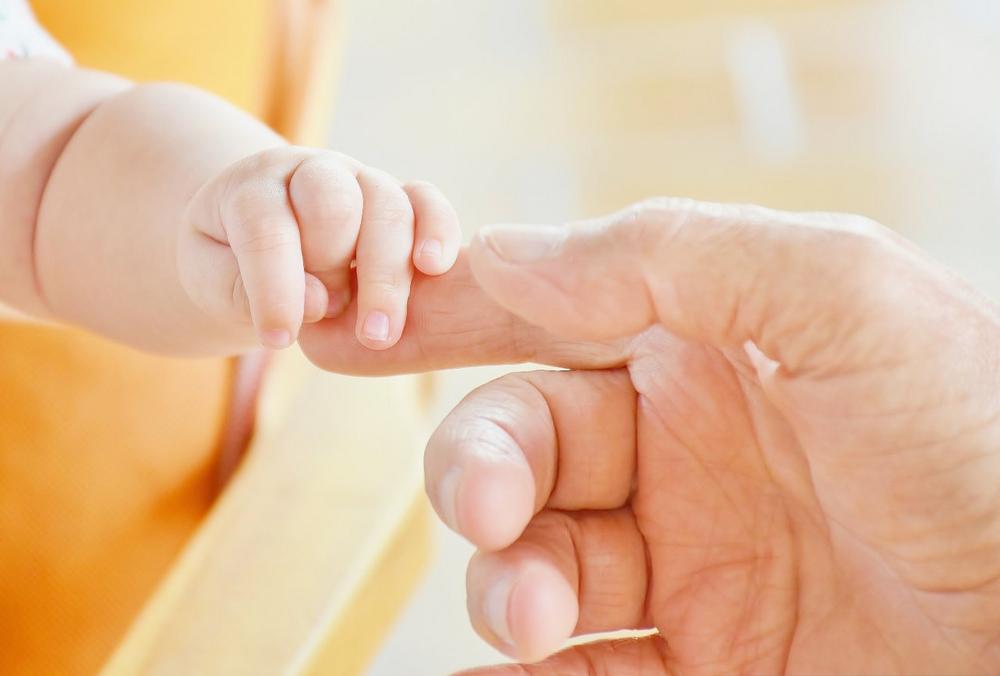 Ergobaby arbeitet mit automatisierter Archivierung, während Endnutzer:innen wie gewohnt auf ihre Dateien zugreifen