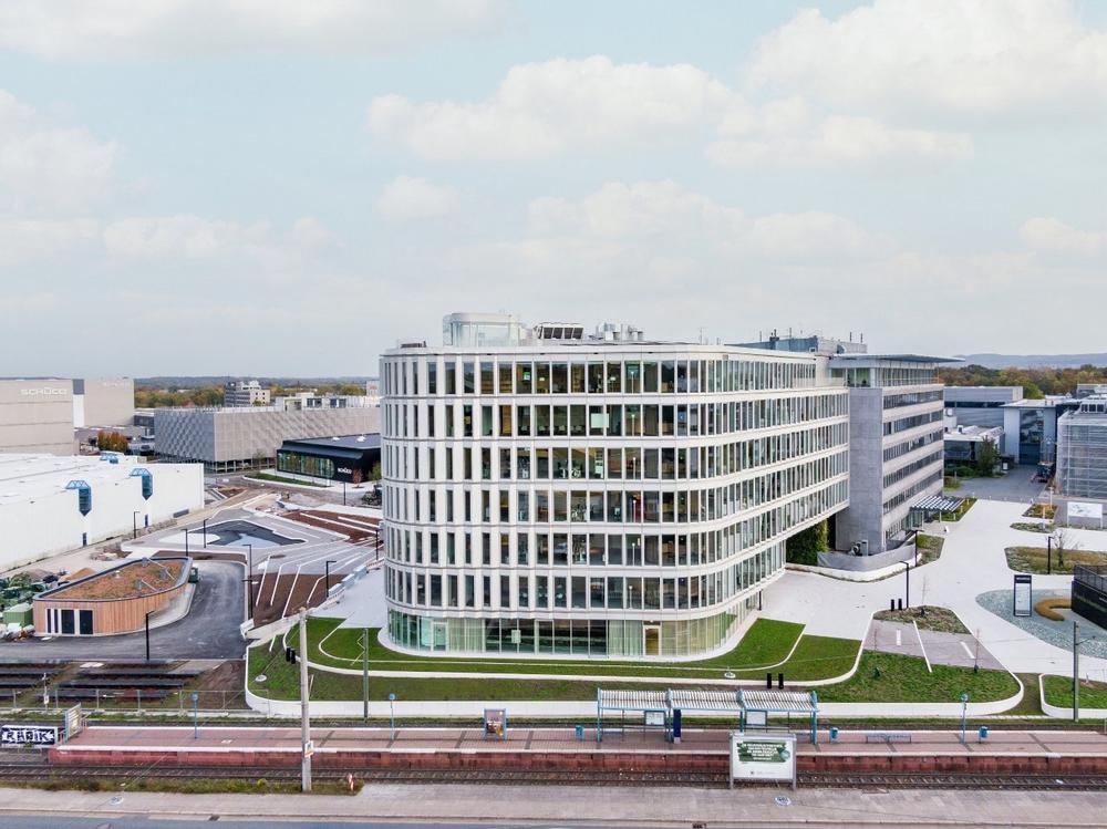 Value-enhancing, tailored renovation solutions throughout the entire building life cycle