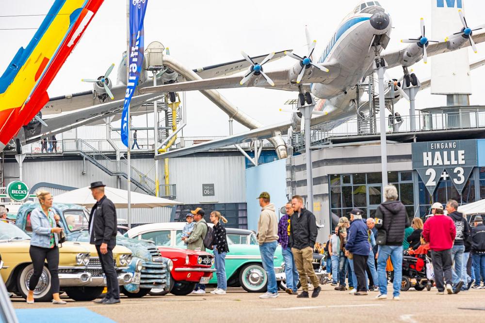 V8-Sound, Lowrider-Show und Lounge-Flair unterhalb des U-Boots