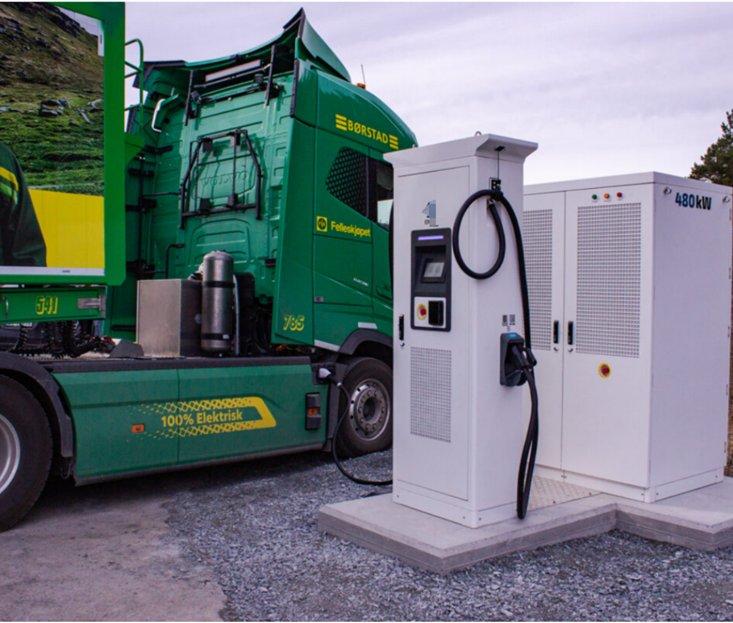 E-LKW statt Diesel: Wie Logistikunternehmen den Umstieg wirtschaftlich planen