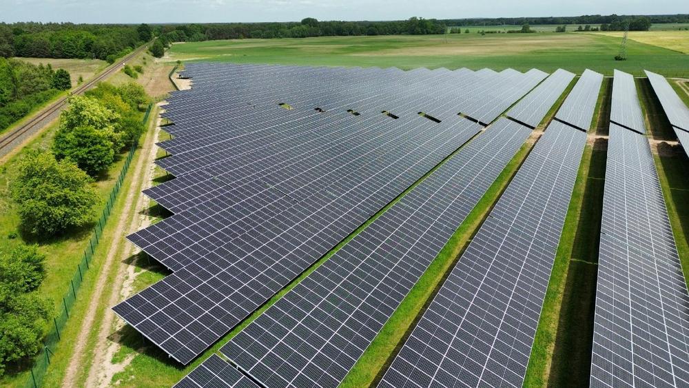 ABO Energy einigt sich mit Finanzierungspartnern auf Verlängerung der Stillhaltevereinbarung und Fortsetzung des Sanierungskurses