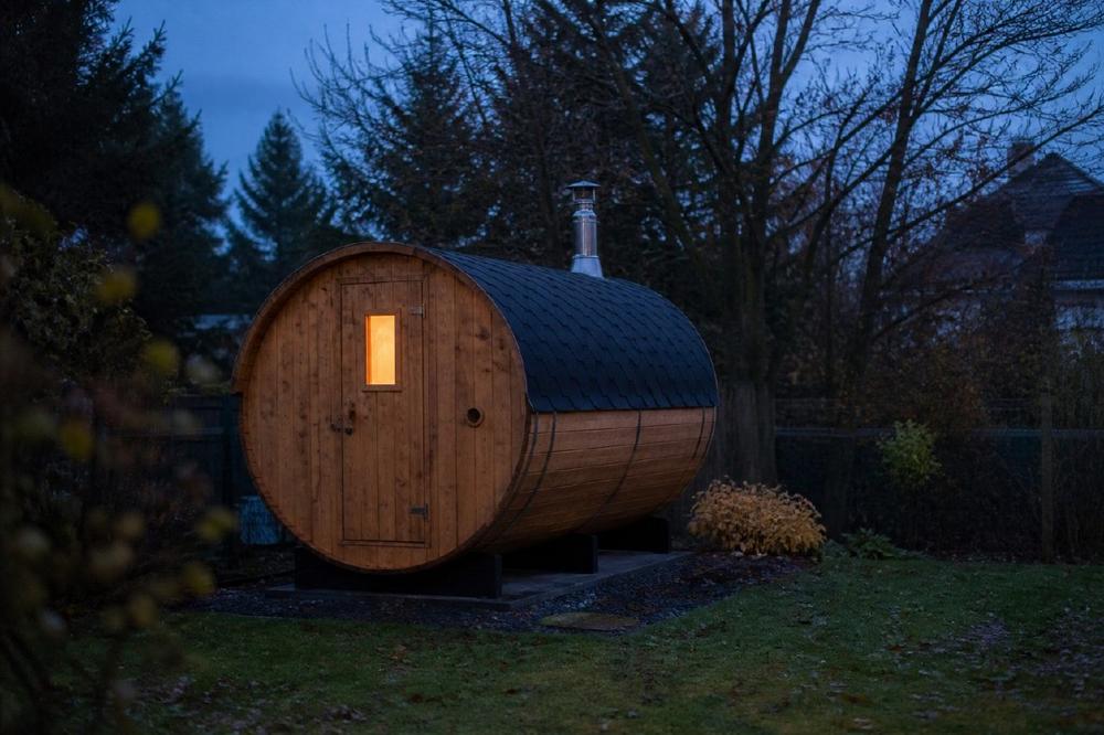 Außensauna und Strompreis: Was ein Saunagang im eigenen Garten bei 40,55 Cent je Kilowattstunde tatsächlich kostet — und woran sich sparen lässt