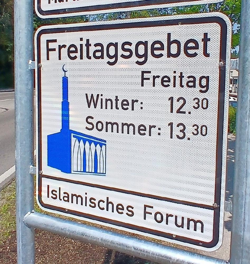Deutschland: Mehrheit gegen Hinweisschilder für muslimische Freitagsgebete