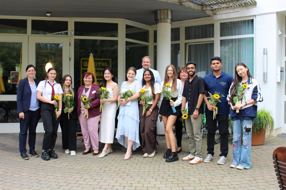 Hotel an der Therme ehrt und übernimmt erfolgreiche Auszubildende