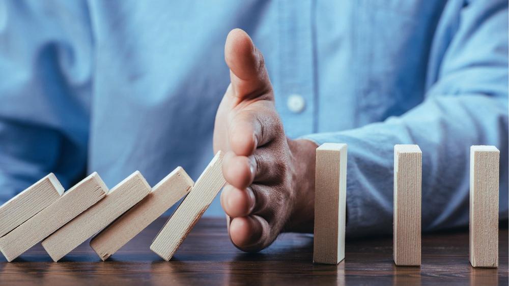 Steigende Insolvenzen: Wie Factoring vor Zahlungsausfällen schützen kann