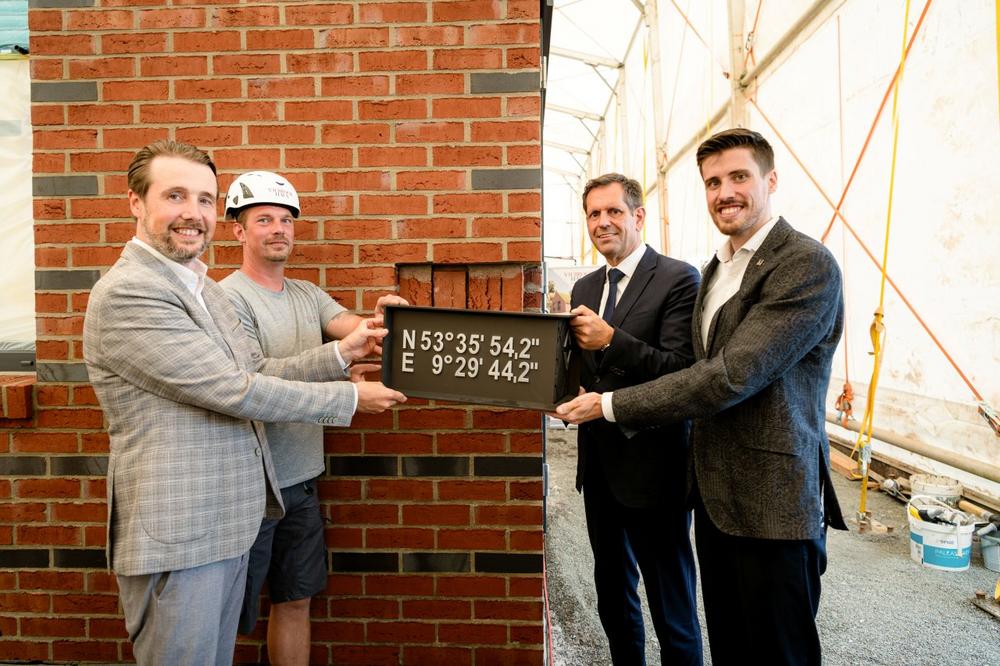 Viebrockhaus Power Townhouse: Ministerpräsident legt Grundstein in Stade
