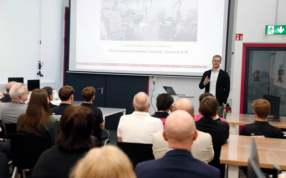 Neues Kompetenzcenter macht Auszubildende fit für die Zukunft