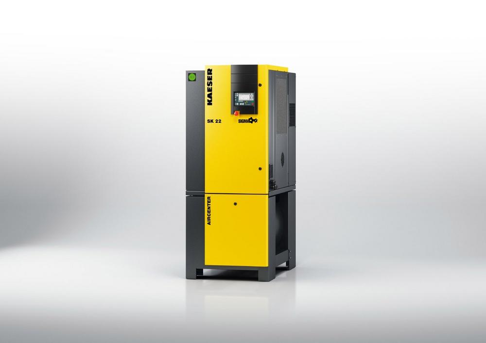 Space-saving, efficient compressed air production