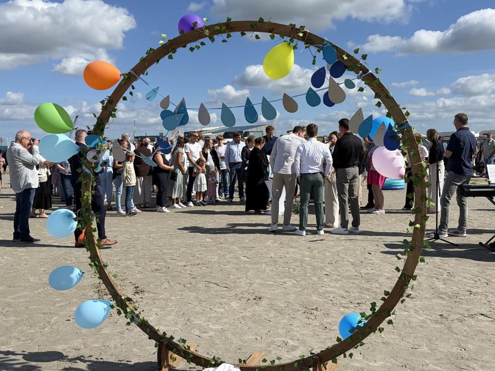 Esens-Bensersiel: Ein besonderer Tauftag am Strand von Bensersiel