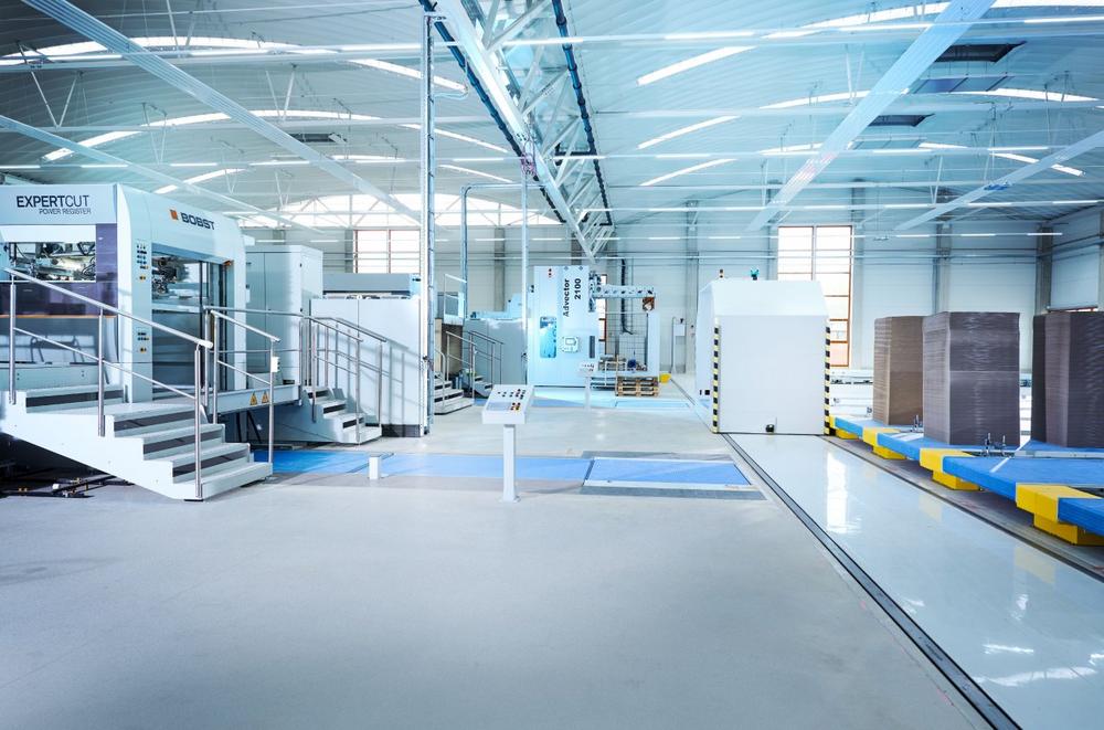 Practical automation for existing production facilities: from a patchwork of isolated solutions to an integrated system