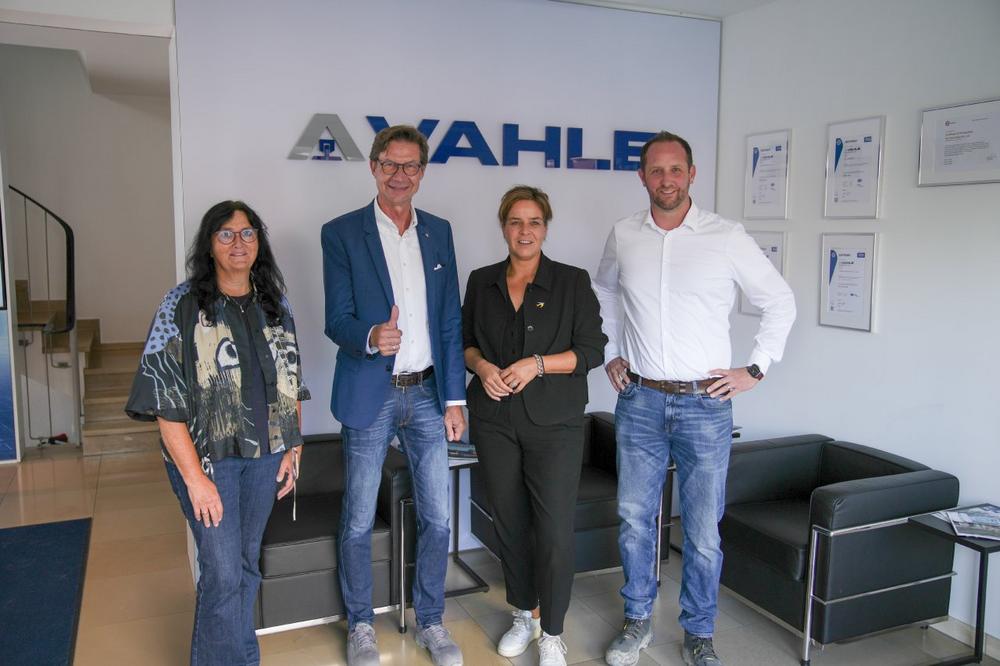 Austausch über Industriestandort NRW: Wirtschaftsministerin Mona Neubaur besucht VAHLE