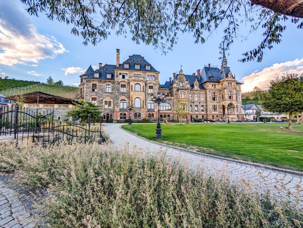 Schloss Lieser ausgezeichnet – 5 Sterne Superior