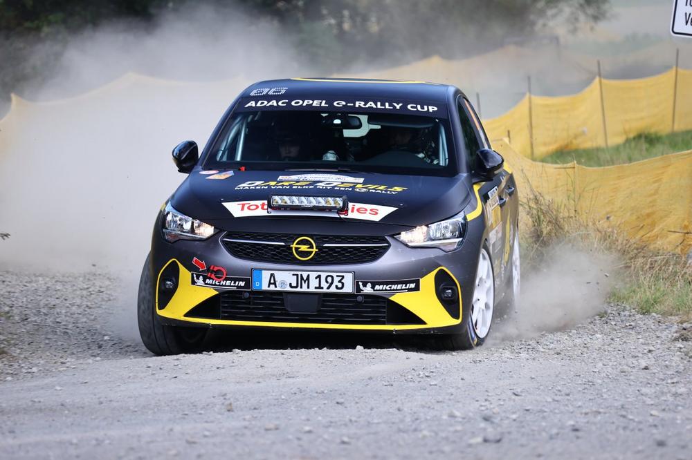 Schneller Stromer: Opel Corsa-e Rally mit elektrisierender Debütsaison