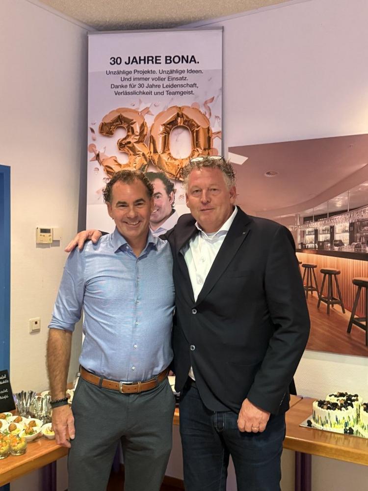 30 Jahre Teil der Bona: Christian Löher feiert Firmenjubiläum