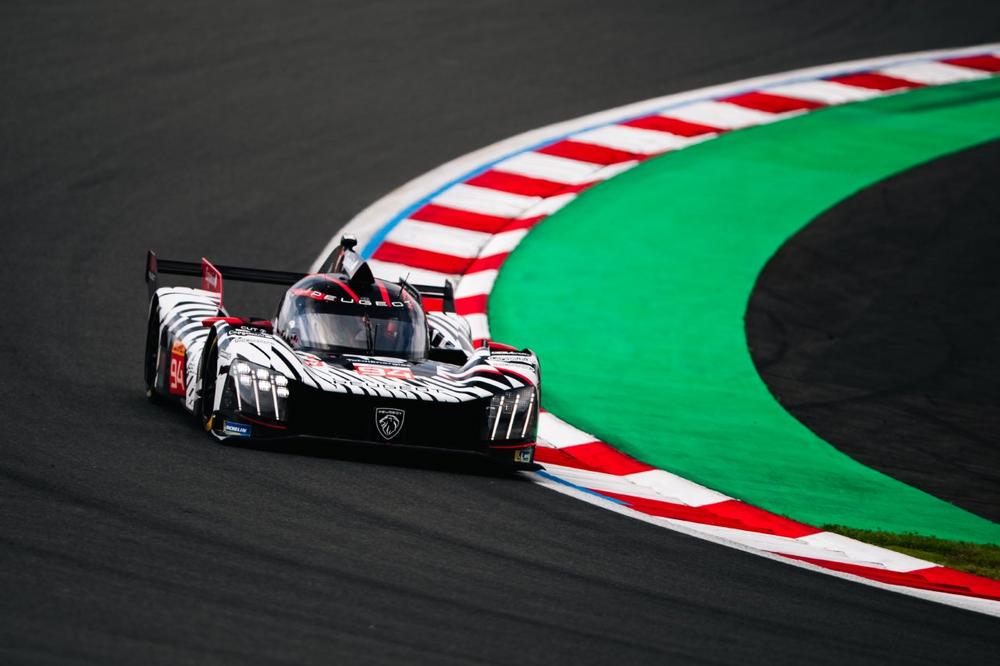 6 Stunden von Barcelona: Team PEUGEOT TotalEnergies vor einer neuen Herausforderung