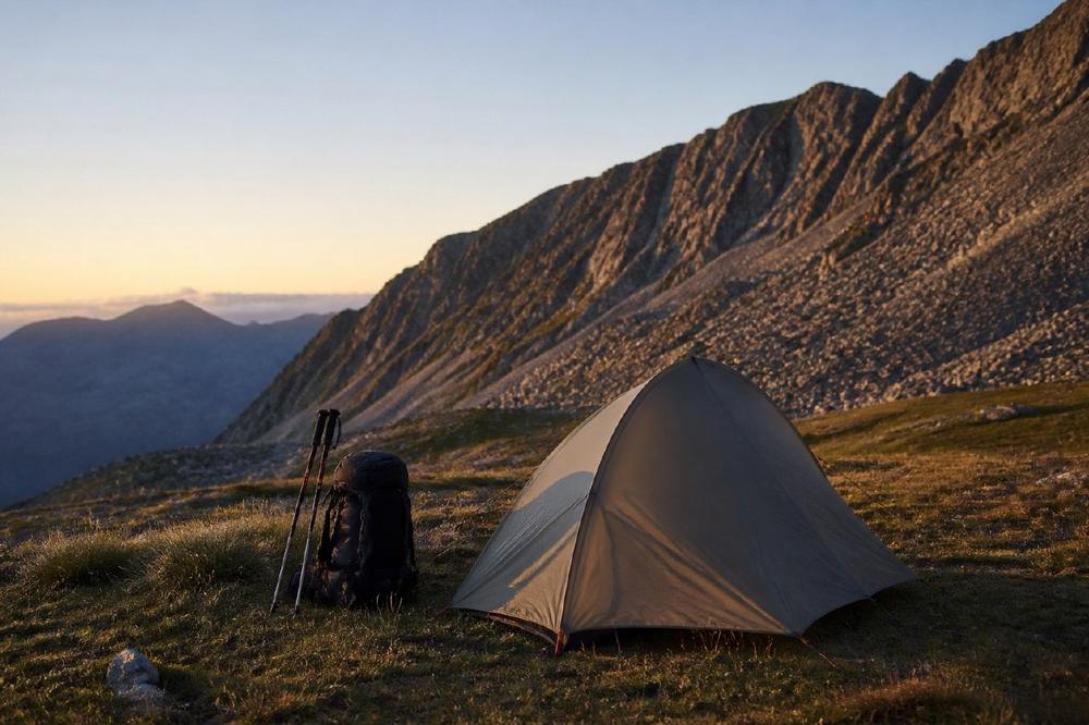 Bergnotfälle beim Wandern: Fast 4.000 Rettungen 2025 in den Schweizer Alpen, 409.000 Hüttenübernachtungen und ein Bergsommer 2026 mit Hitze am Berg